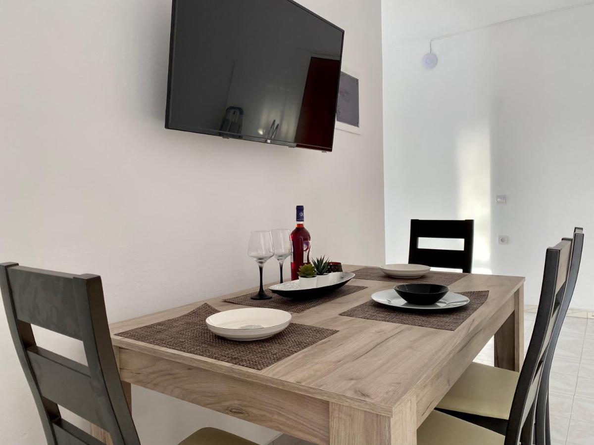 Central, Sunny & Spacious Apartment, In Kos, "1" Eksteriør billede